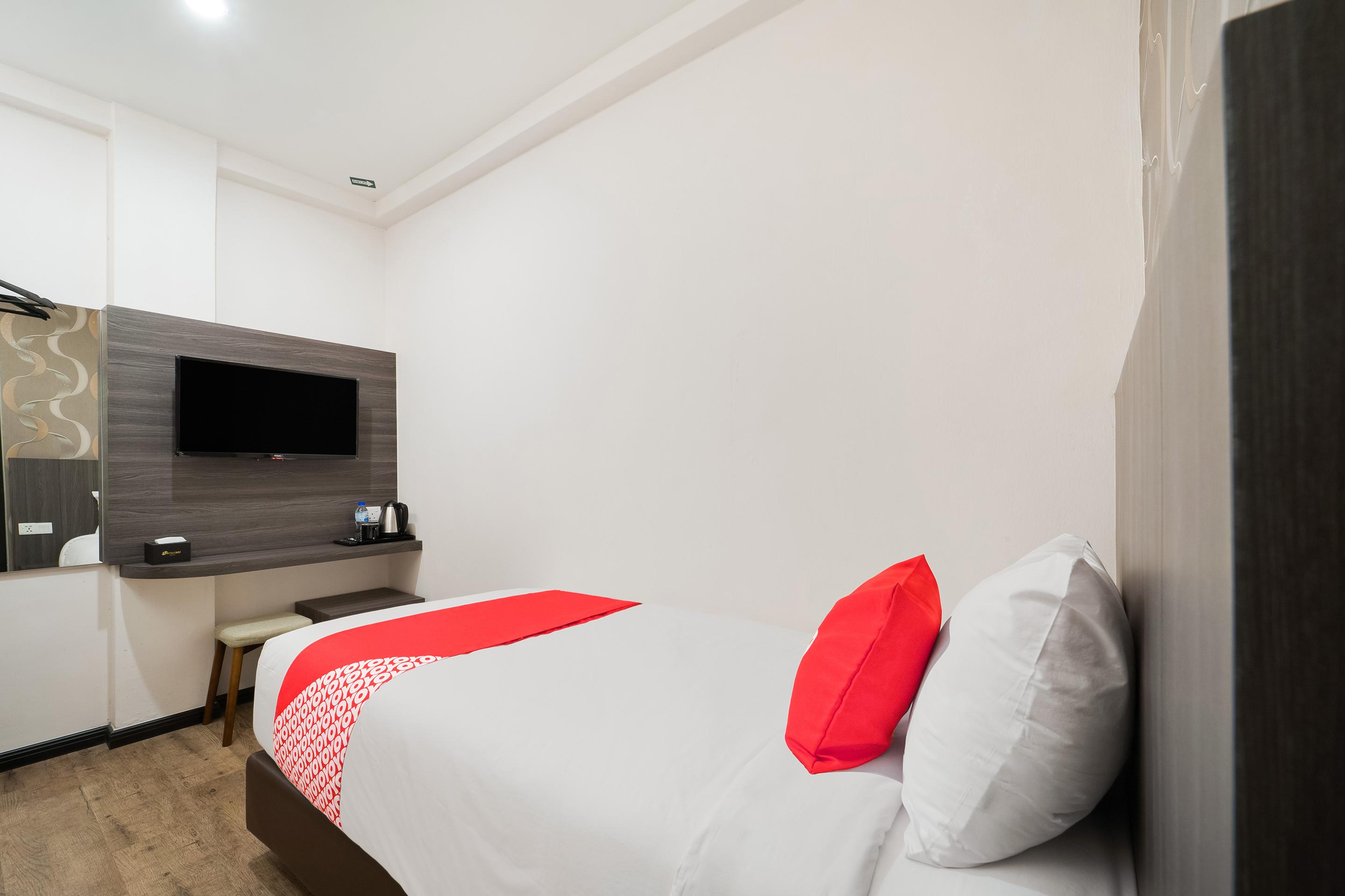 Capital O 89386 Stay 365 Hotel Чанґлун Екстер'єр фото
